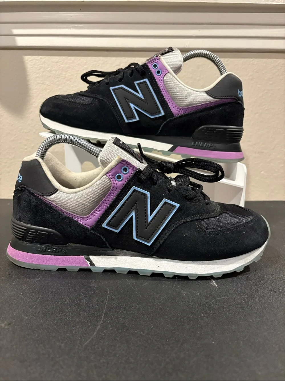 New Balance 574 Black Blue Purple WL574SAU Sneakers Womens Size 8.5